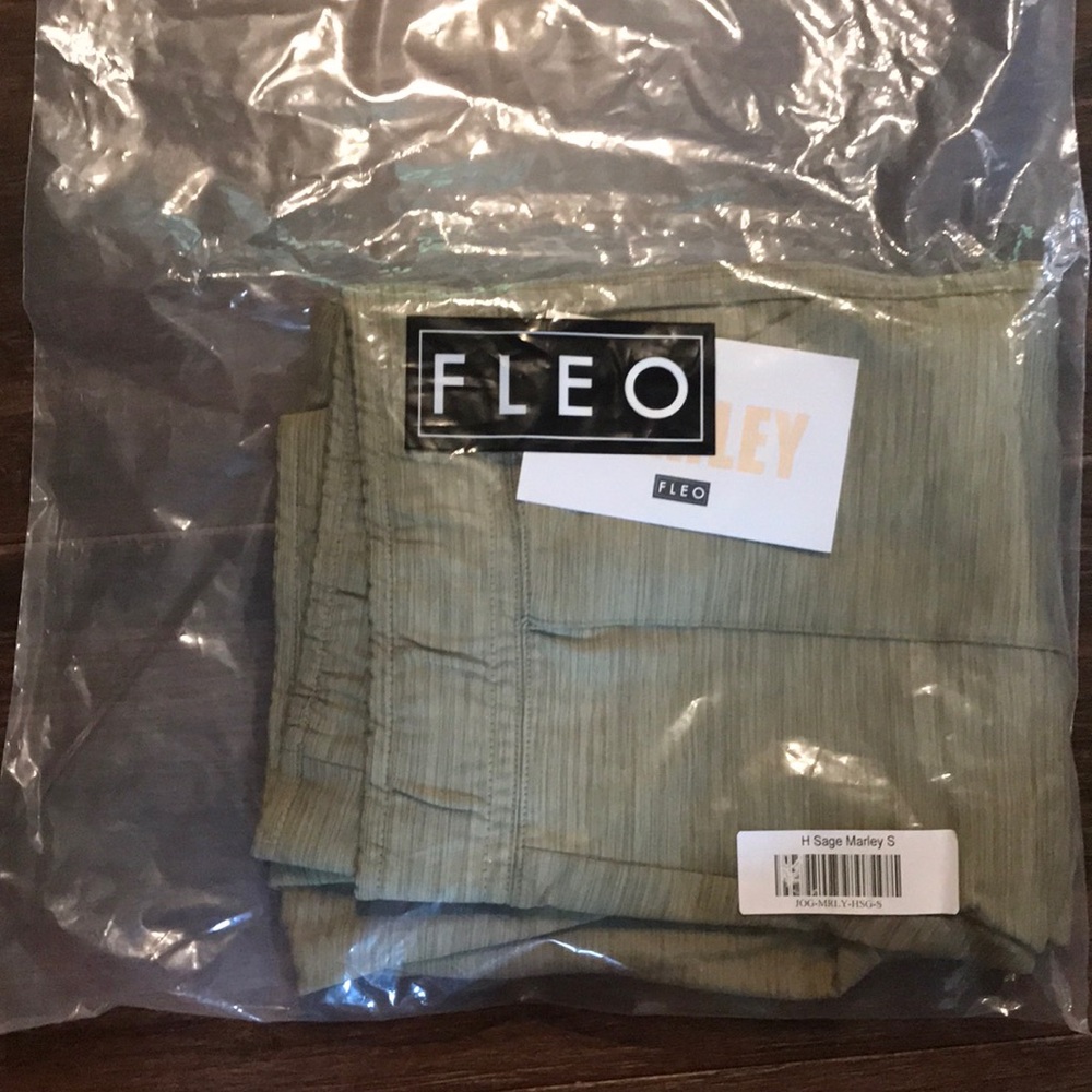 FLEO Heather Sage Marley-Small NWT
